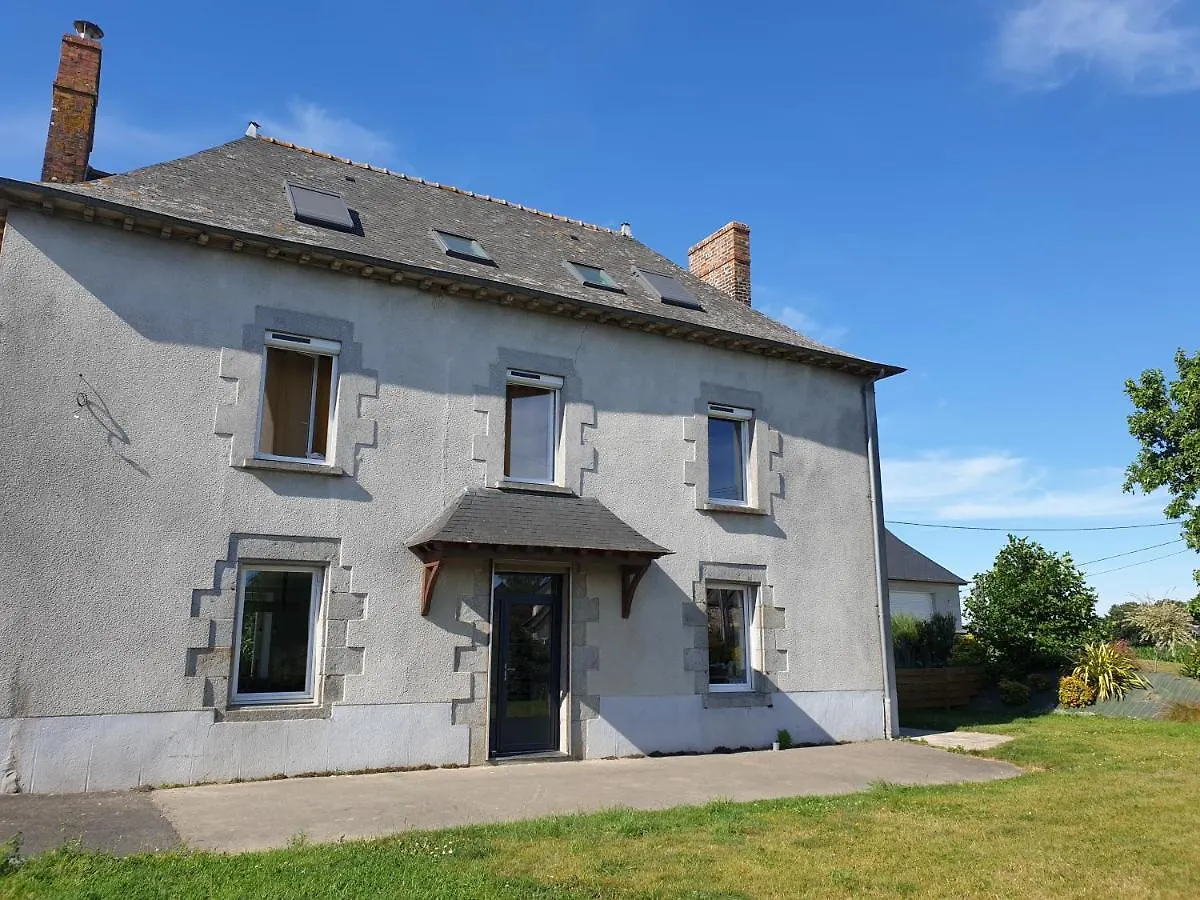 Chambre A La Ferme Holiday home Torce 0*,  France